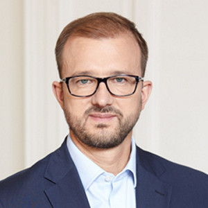 Dr Piotr Dardziński