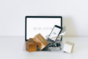 Rynek e-commerce w Polsce. Ewolucja usług w dobie pandemii