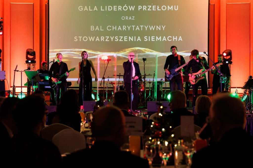 Święto odpowiedzialnego przywództwa i solidarności. Relacja z Gali Liderów Przełomu oraz Balu Charytatywnego Stowarzyszenia SIEMACHA