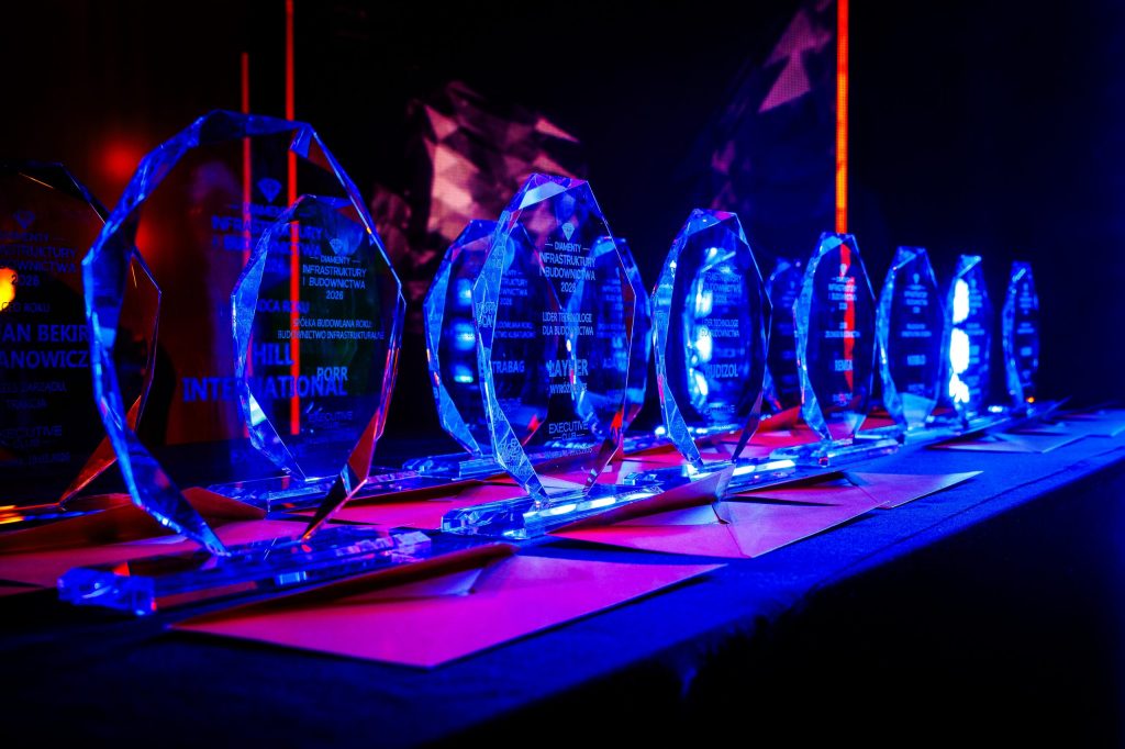 Najważniejsze inwestycje i liderzy rynku nagrodzeni podczas gali Diamentów Infrastruktury i Budownictwa